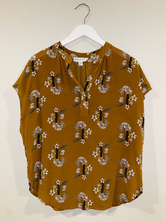 Amour Vert Tops - Amour Vert Silk Floral Cap Sleeve Blouse Size Small Ochre Mustard Yellow